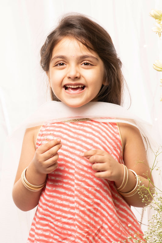 Girls Pink Printed Leheriya Suit Set