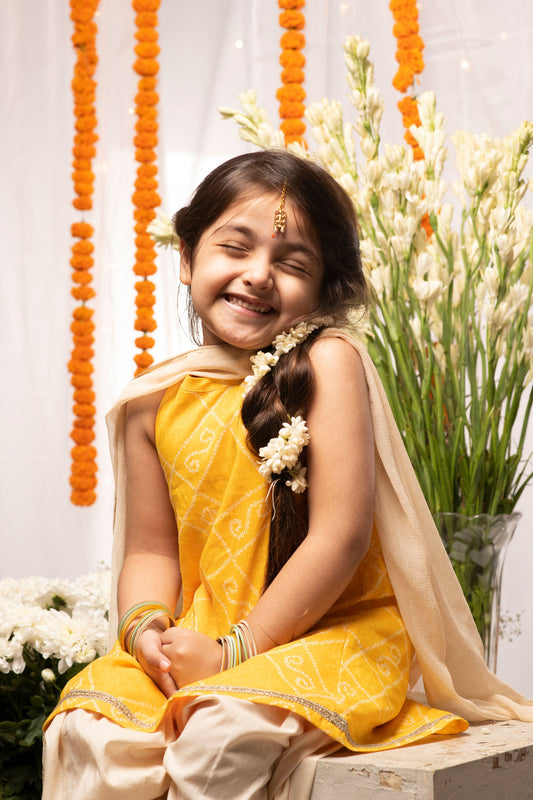 Girls Yellow Printed Bandhani Suit Set